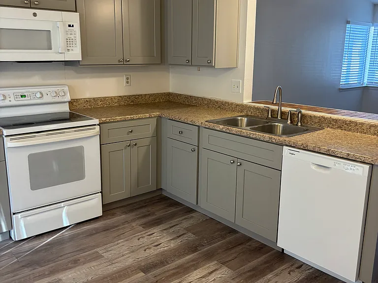 12165 Birch St — Photo 12