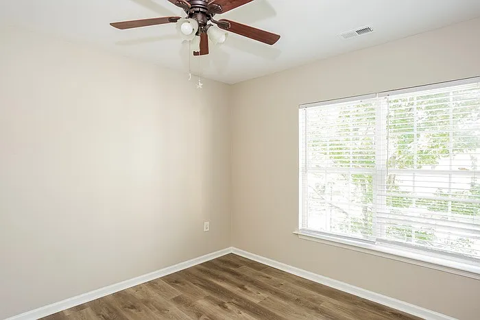 5027 Patricia Ann Ln — Photo 10