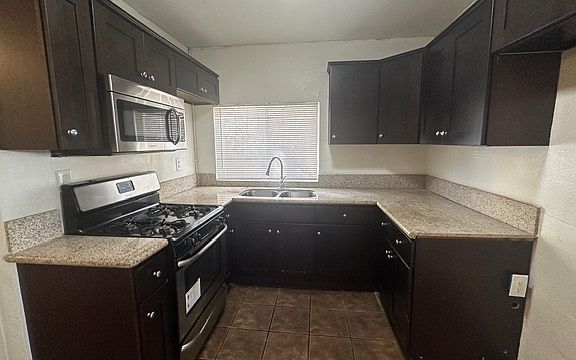 3rd image of 556 Otis St #488