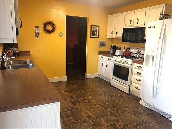 4th image of 246 Antigone Dr