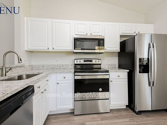 3rd image of 7820 Turkey Oak Ln