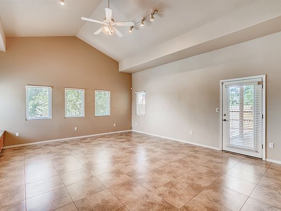 3rd image of 7630 Mesa Del Oro Ln