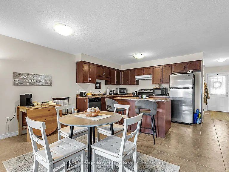 355 Macalister Blvd #9 — Photo 5