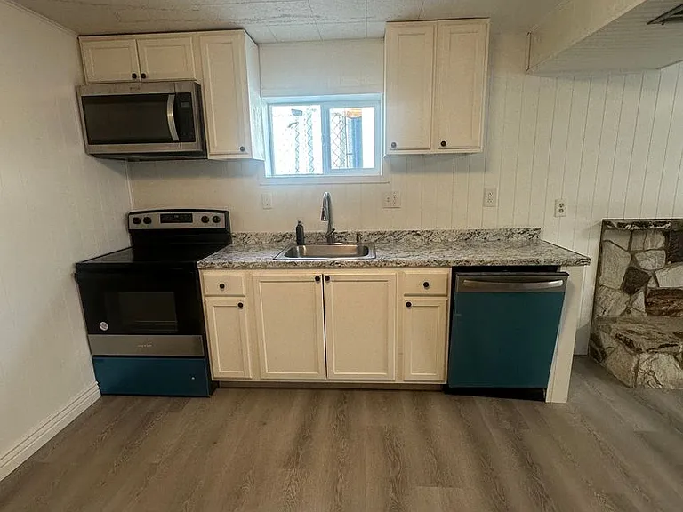 1416 W Harris Ave — Photo 7