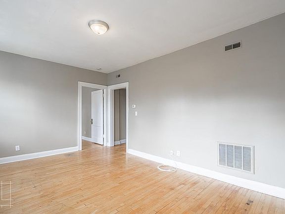 3rd image of 2487 Summit St #2489-B