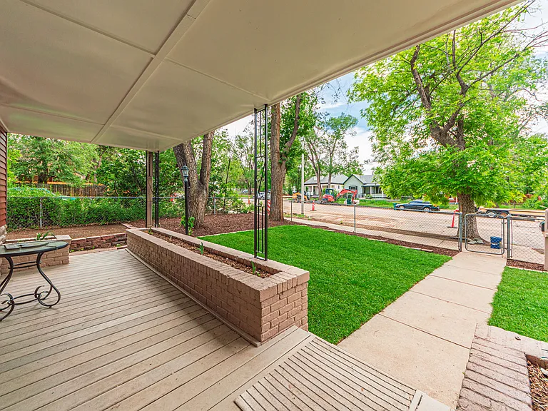 738 E Cimarron St — Photo 2