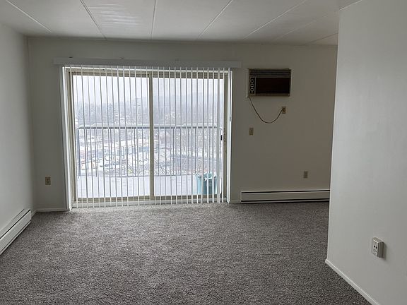 2nd image of 370 Newton Cir #11520606