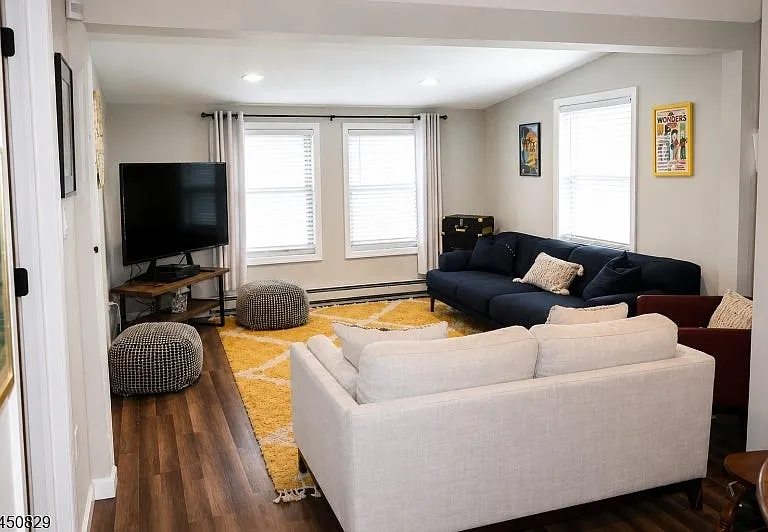 1 Hickory Trl — Photo 5