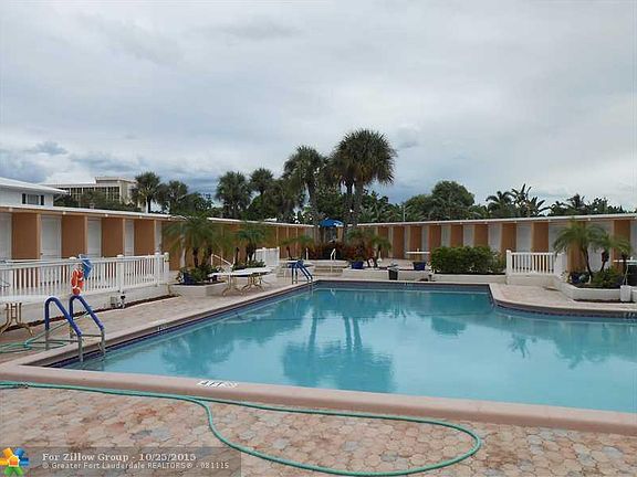5th image of 2220 NE 68th St APT 1029