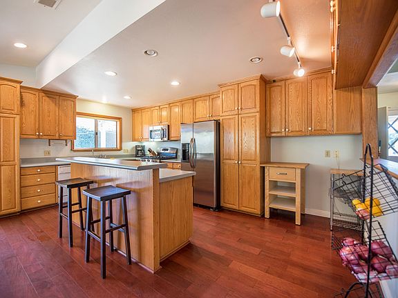 2nd image of 4506 La Tierra Ln