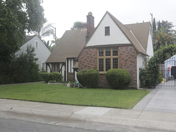 2nd image of 2120 Markham Way
