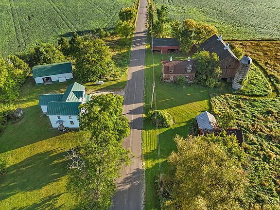 3rd image of 8553 Wolf River Rd