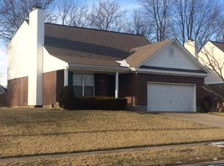 4901 Oakbrook Dr, Louisville, KY 40245