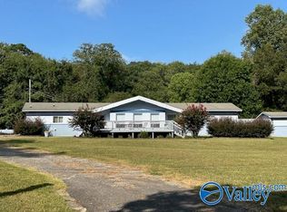 885 Honeycomb Rd, Grant, AL 35747