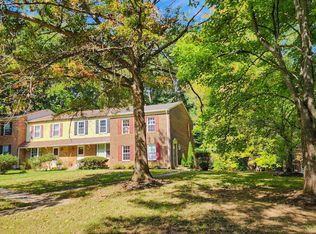 6401 Old Scotts Ct, Springfield, VA 22152
