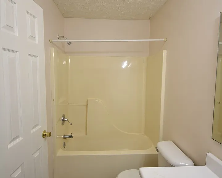 202 Cobblestone Ct — Photo 13