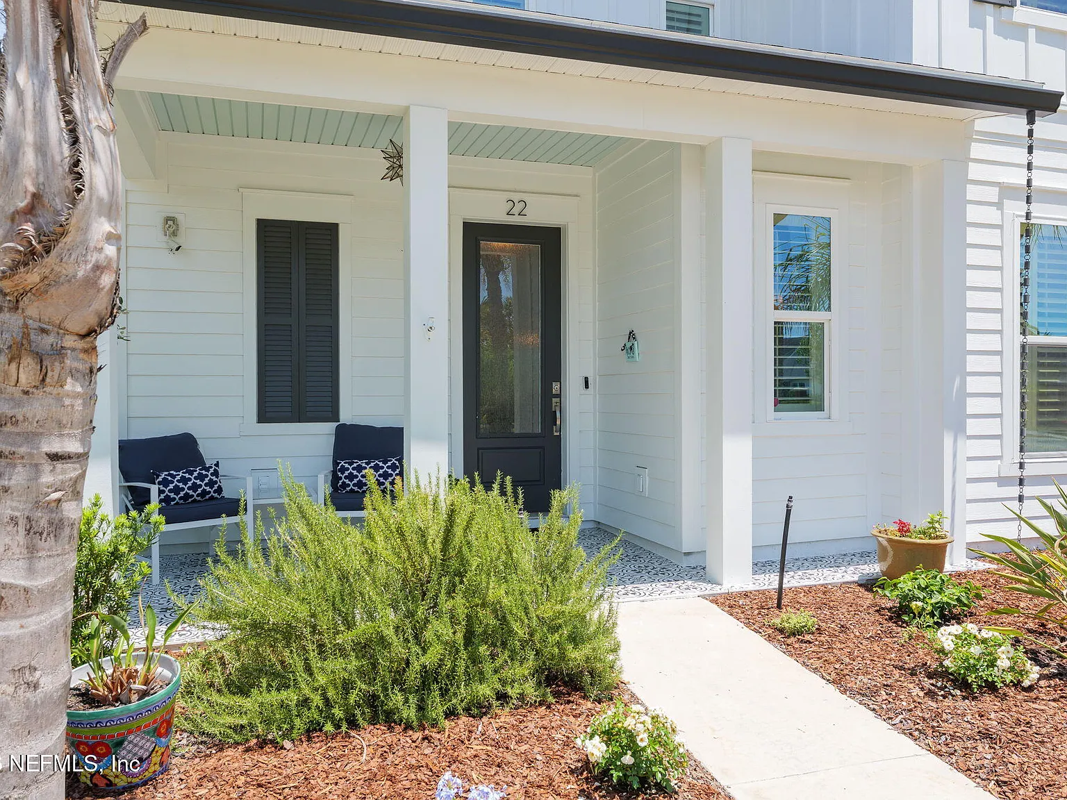 4 bed, 2.5 bath, 2456 sqft, $4,200 — Photo 4