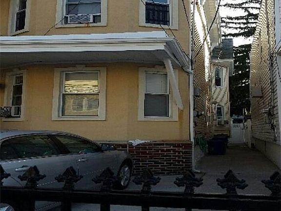 3rd image of 8718 108th St