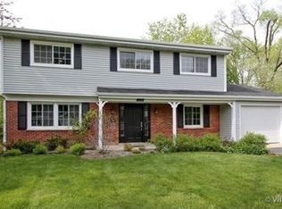 1340 Hackberry Rd, Deerfield, IL 60015