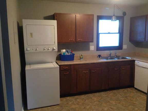 3rd image of 721 Crawford Ave Unit D