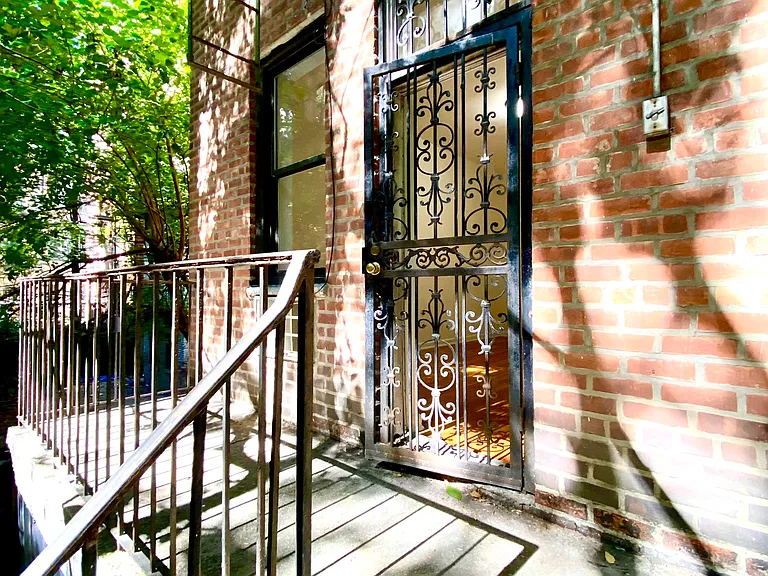 408 E 83rd St #1V — Photo 10
