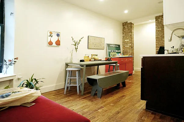 Rented by EXR | media 13