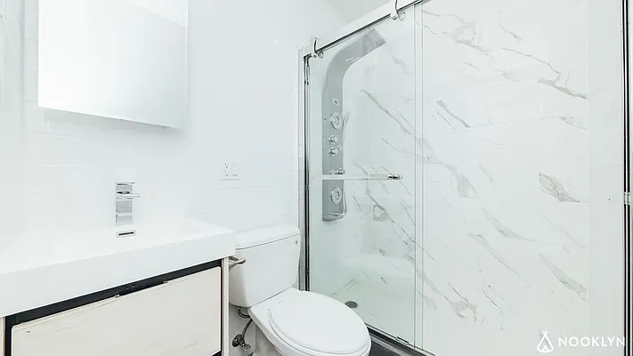 Rented by Nooklyn NYC LLC | media 34