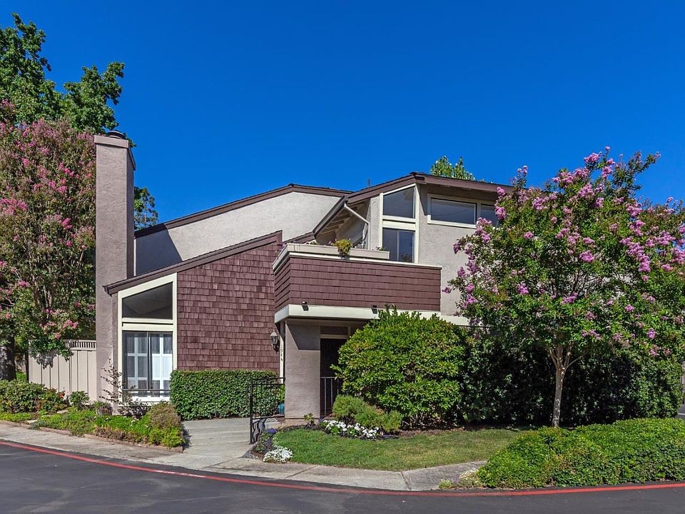 1st image of 1944 Las Encinas Ct