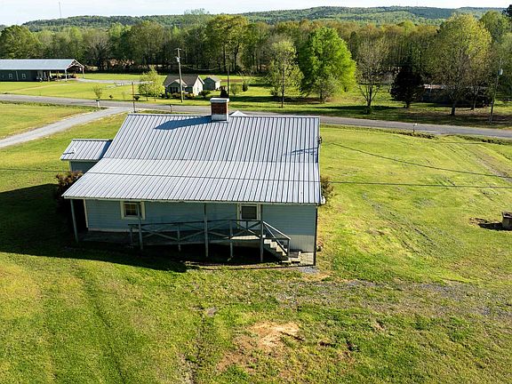 3rd image of 795 County Road 17