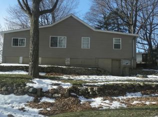 7257 W Summit Cir, West Bend, WI 53090