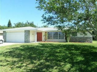 345 Pine Tree Rd, Venice, FL 34293