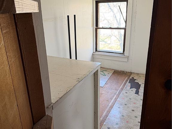 3rd image of 2228 E 30th St