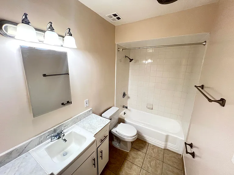 2637 Centinela Ave — Photo 21