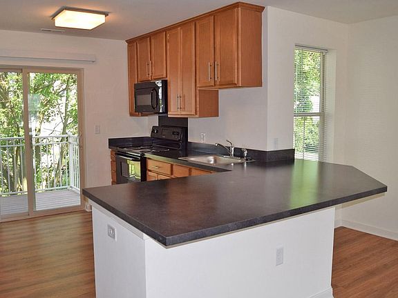 4th image of 215 Quinn Ct #1675754