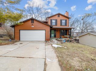 816 Country Glen Dr, Imperial, MO 63052
