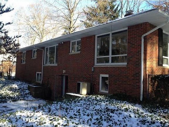 5th image of 15220 Hill Dr