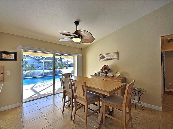 5th image of 4331 SW 19th Ave