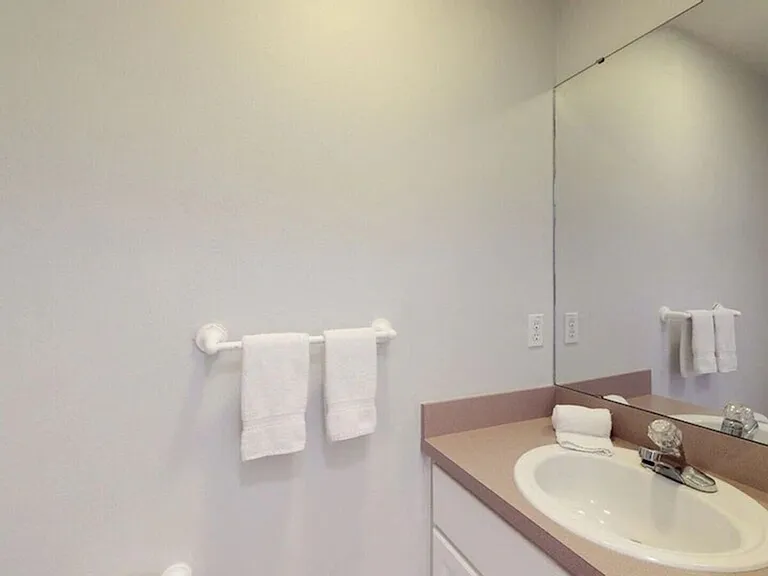 1398 N Foxrun Ter — Photo 39