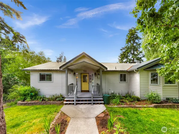 721 SE Castle Park Court, Oak Harbor, WA 98277
