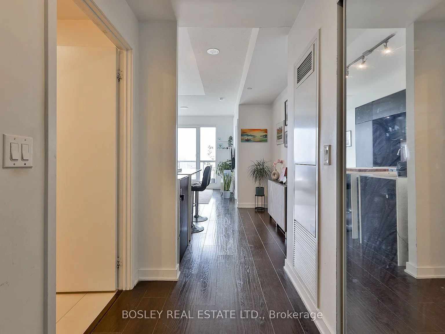 One Park Place North Tower — Photo 1