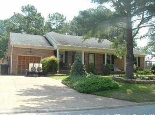 1028 Old Homestead Ln, Virginia Beach, VA 23464