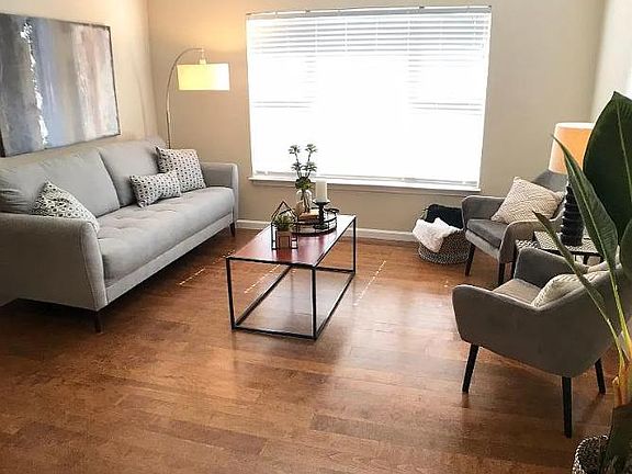 5th image of 1818 Moore Blvd APT 225