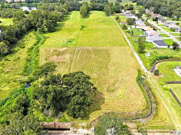 38227 Lakeview Dr, Geismar, LA 70734