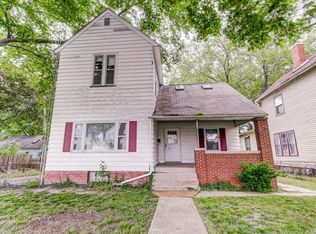 1023 Governor St, Springfield, IL 62704