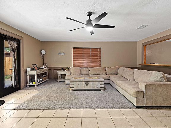 2nd image of 306 Bermuda Dr