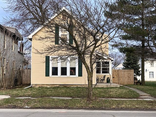 1st image of 208 N Franklin St
