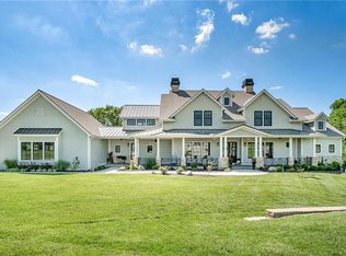 13185 Lakeshore Dr, Olathe, KS 66061