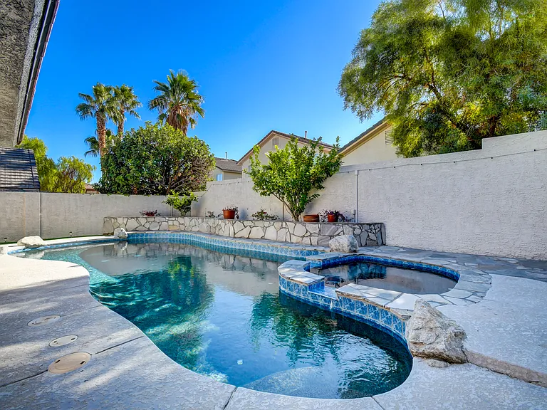 9657 Marble Peak Ct — Photo 38