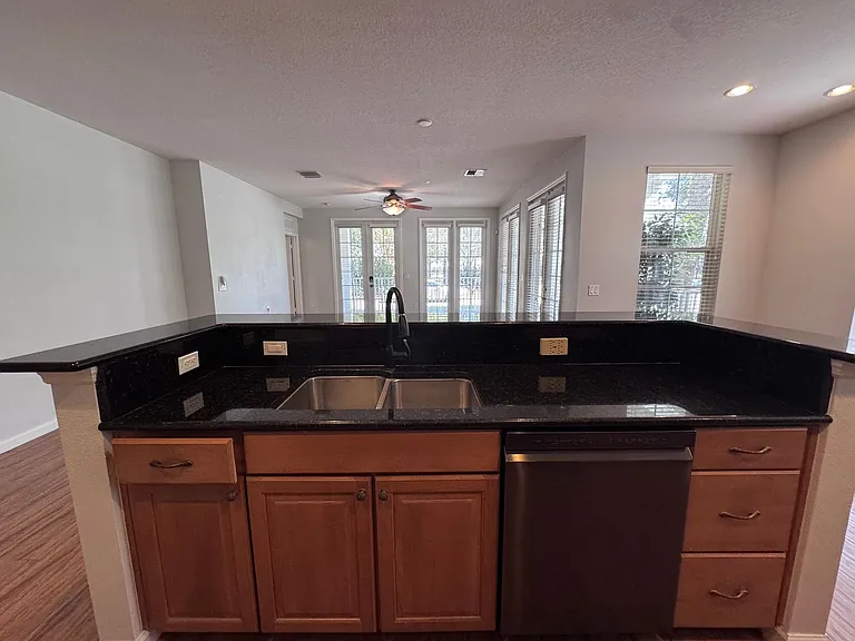 4249 Corrine Dr #104 — Photo 22