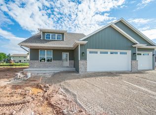 2865 Stelor Dr, Green Bay, WI 54311